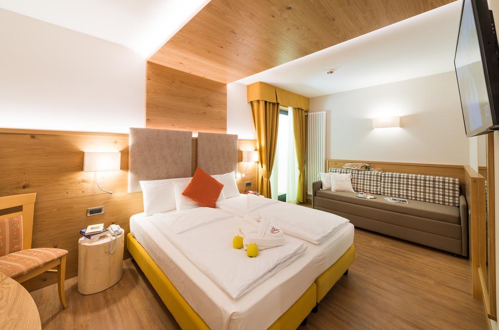 לביקו טרמה Hotel Ambassador מראה חיצוני תמונה