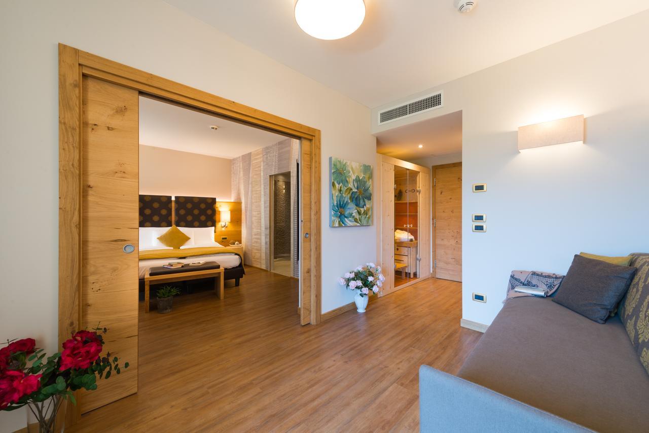 לביקו טרמה Hotel Ambassador מראה חיצוני תמונה