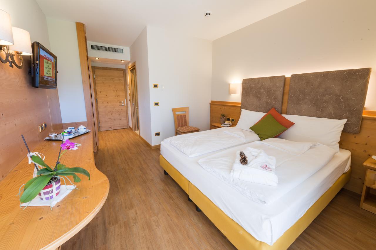 לביקו טרמה Hotel Ambassador מראה חיצוני תמונה