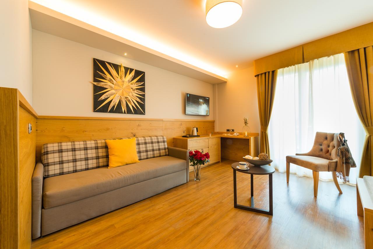 לביקו טרמה Hotel Ambassador מראה חיצוני תמונה